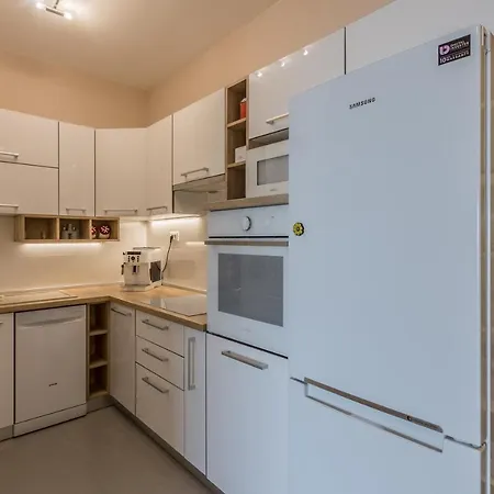 Faye Apartment *