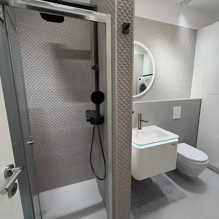 Faye Apartment